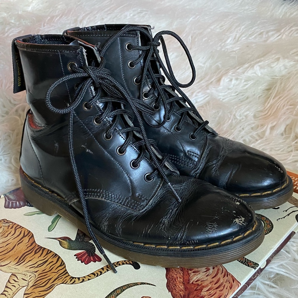 Dr. Martens vintage original black leather boots